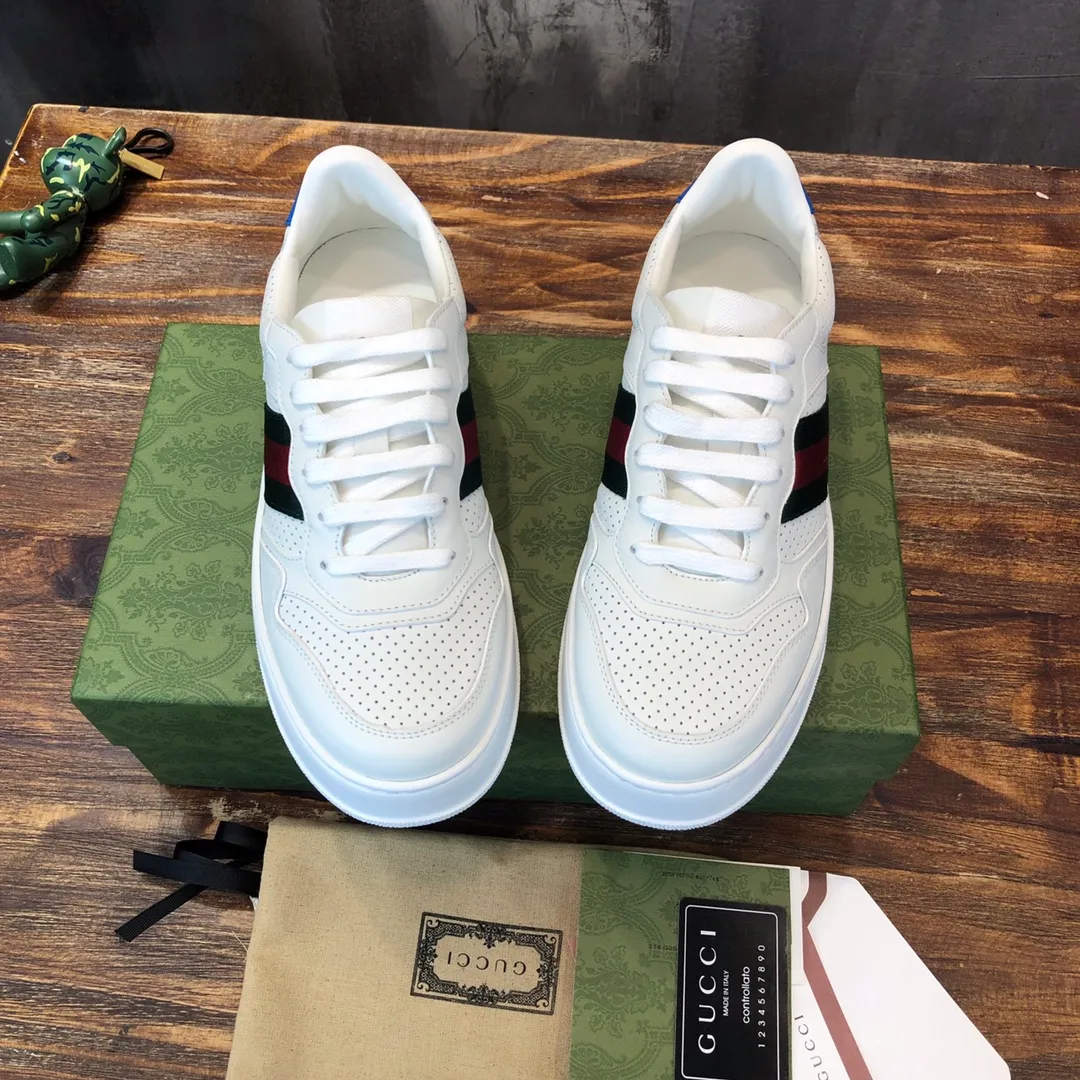 P700💰【Ready stock】Dongguan version (different from market products) Upgraded version 35-45 couple model Gucci2021 latest men's and women's casual biscuit shoes, original mold opening, set last version, perfect series! Welcome to taste. Original coding process. Fabric: First-layer cowhide Lining: Silk cowhide Outsole: Original TPU outsole